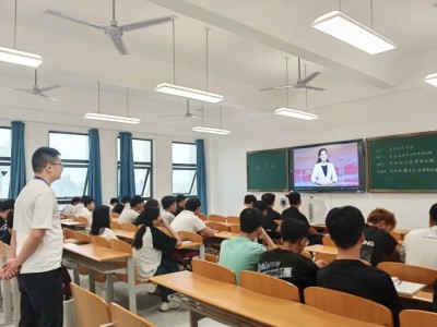 遂宁职业学院“开学第一课”：思政领航，家风润心