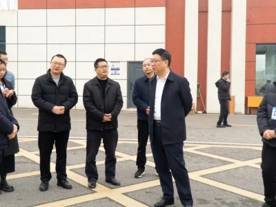 张智勇副市长一行深入学校调研春季开学准备工作